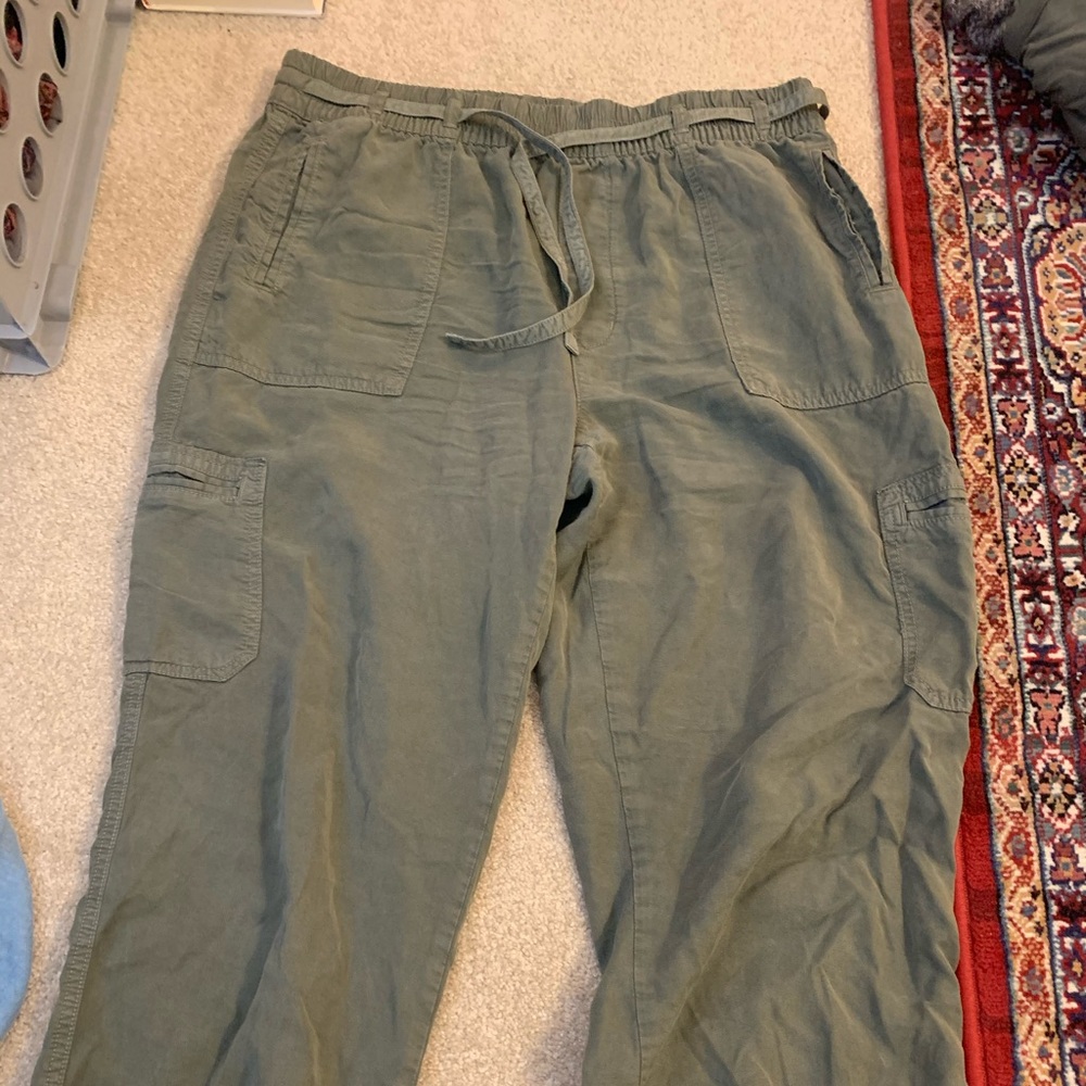 American Eagle Mid Rise Cargo Pants